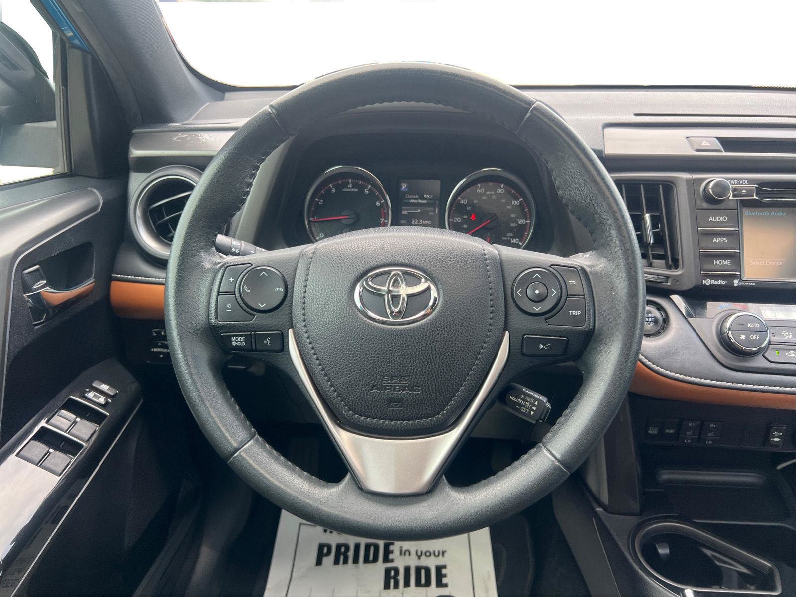 Used 2017 Toyota RAV4 SE w/ Power Special Value Package AWD/4WD image 17