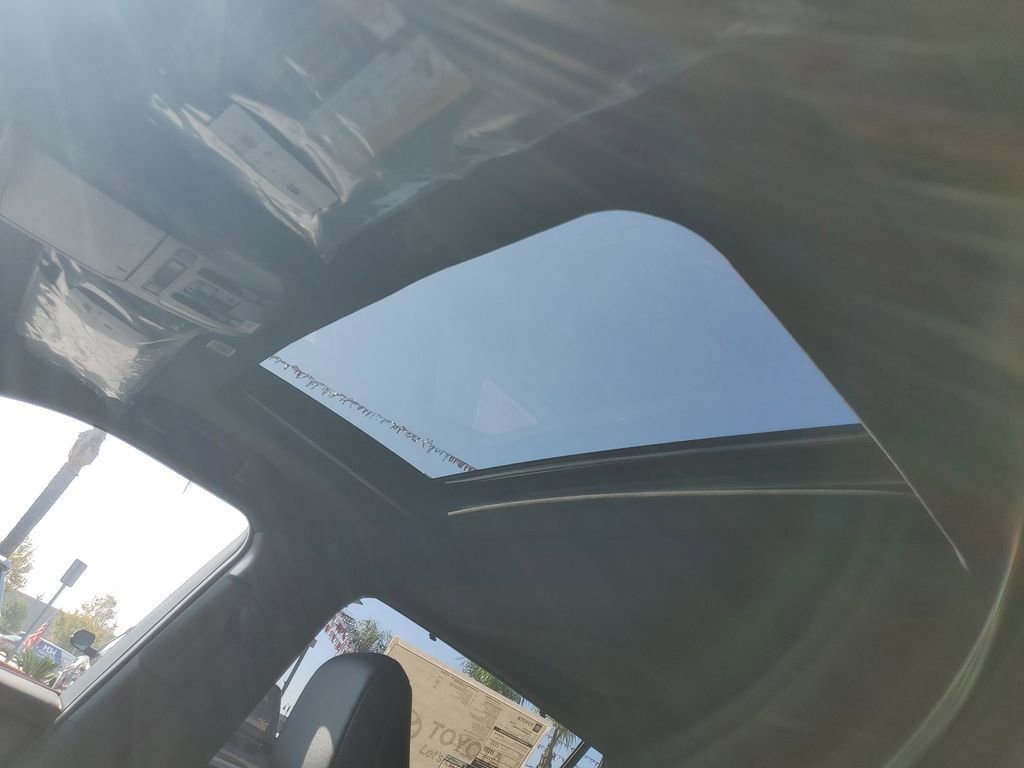 New 2026 Toyota Highlander XSE image 32