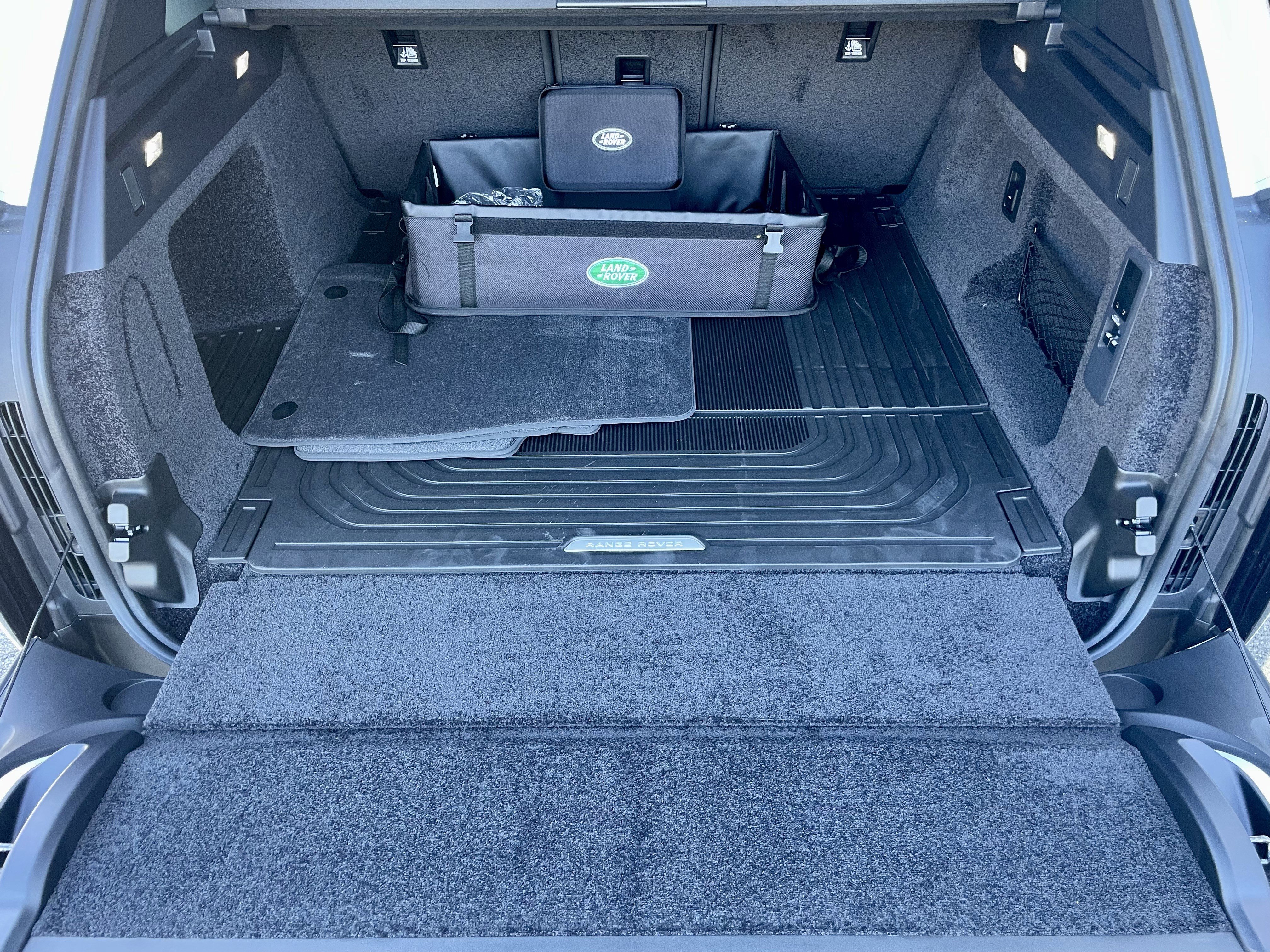 New 2025 Land Rover Range Rover SE image 34