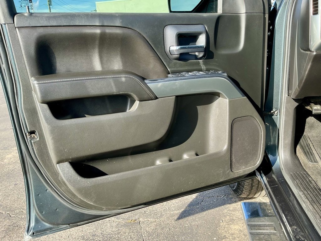 Used 2018 Chevrolet Silverado 1500 LT w/ All Star Edition image 41