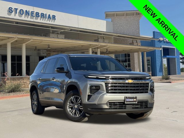 Used 2025 Chevrolet Traverse LT