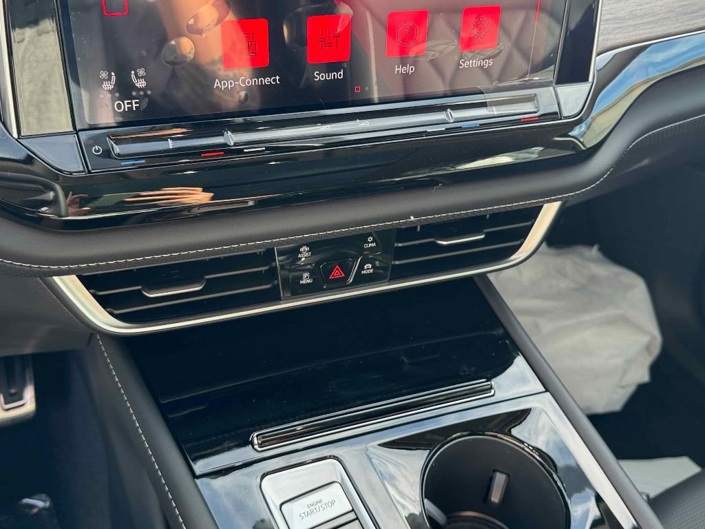 New 2026 Volkswagen Atlas SEL Premium R-Line image 18