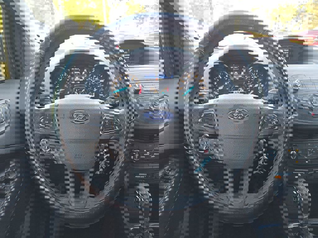 Used 2019 Ford Escape S image 12