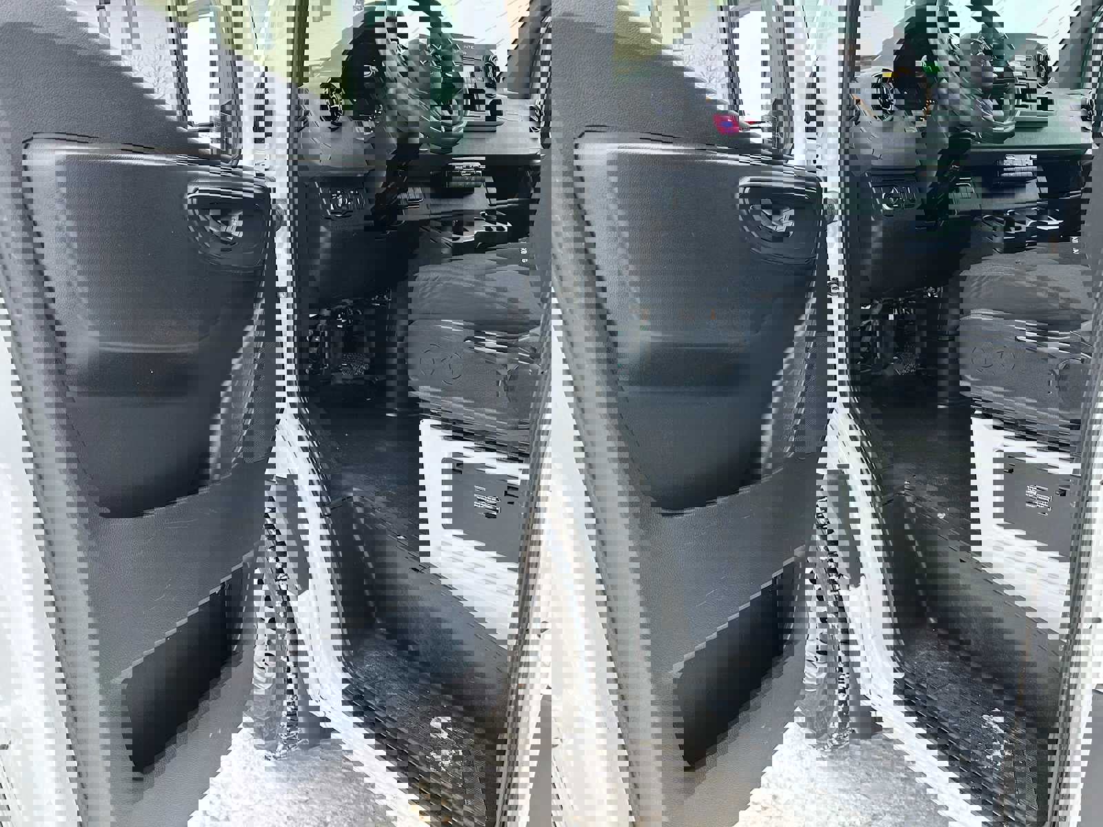 Used 2023 Mercedes-Benz Sprinter 2500 image 22