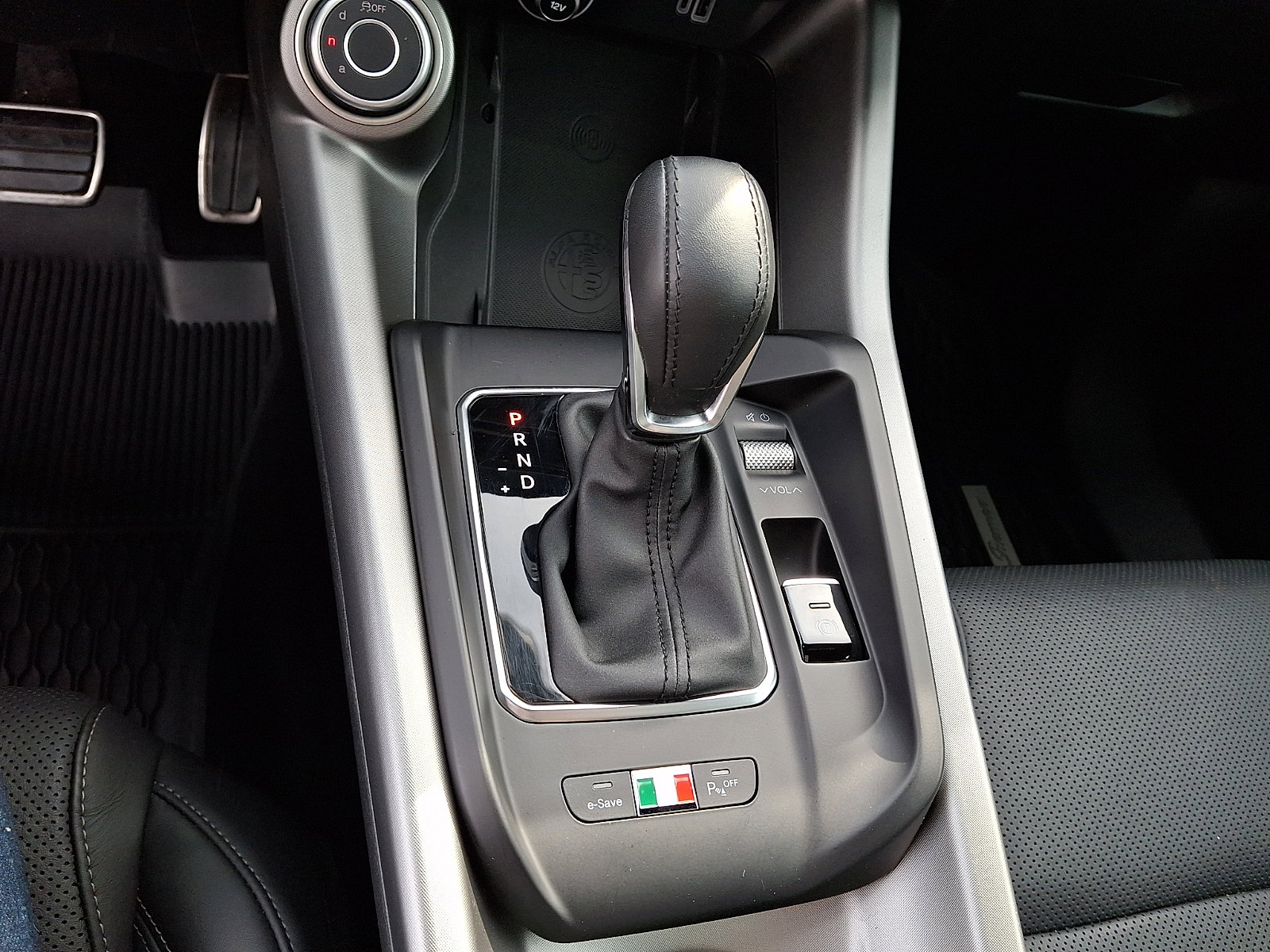 Used 2024 Alfa Romeo Tonale Ti image 15