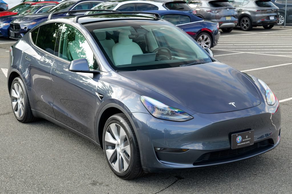 Used 2023 Tesla Model Y Long Range AWD/4WD image 9