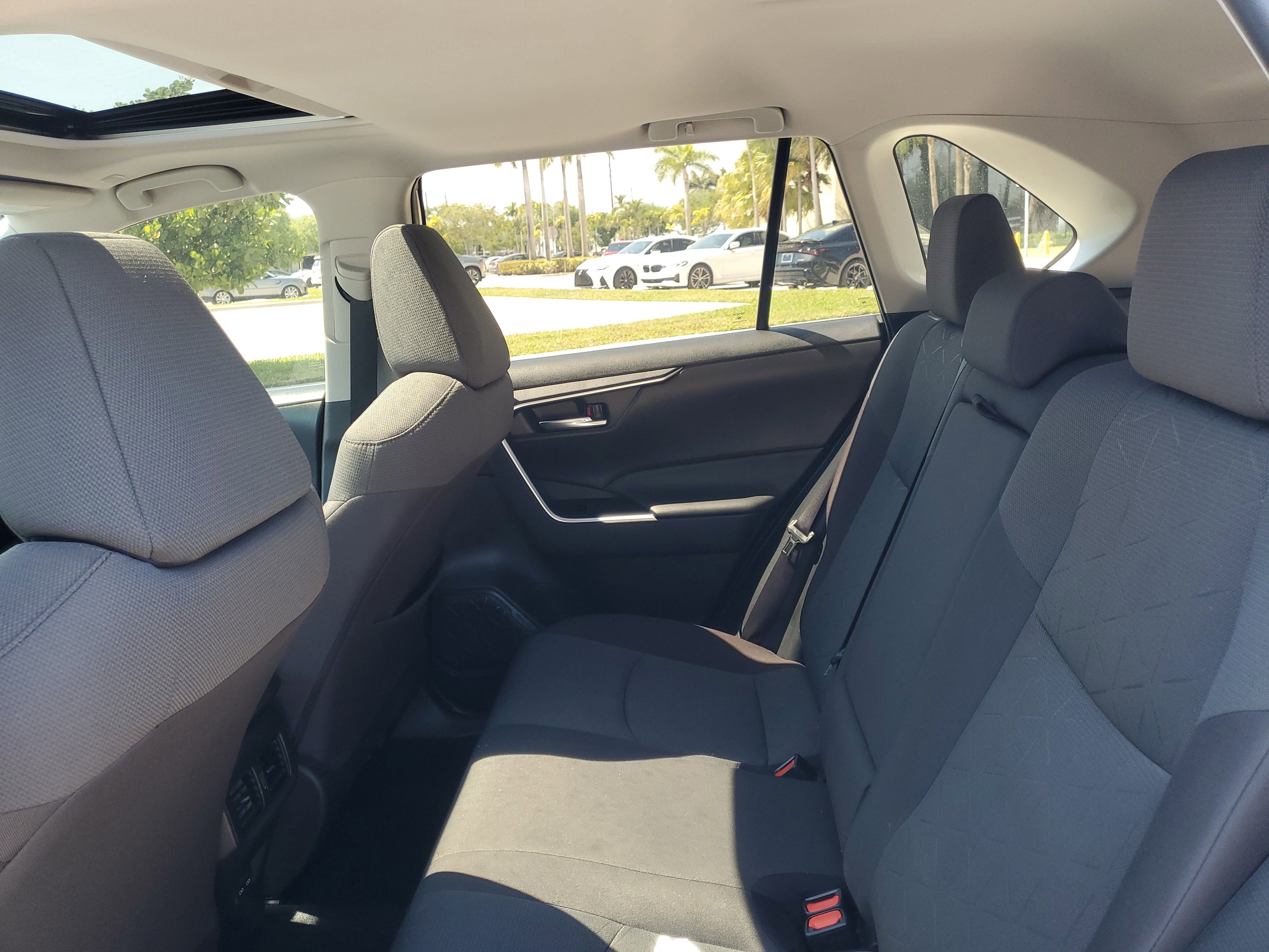 Used 2023 Toyota RAV4 XLE w/ Convenience Package image 12