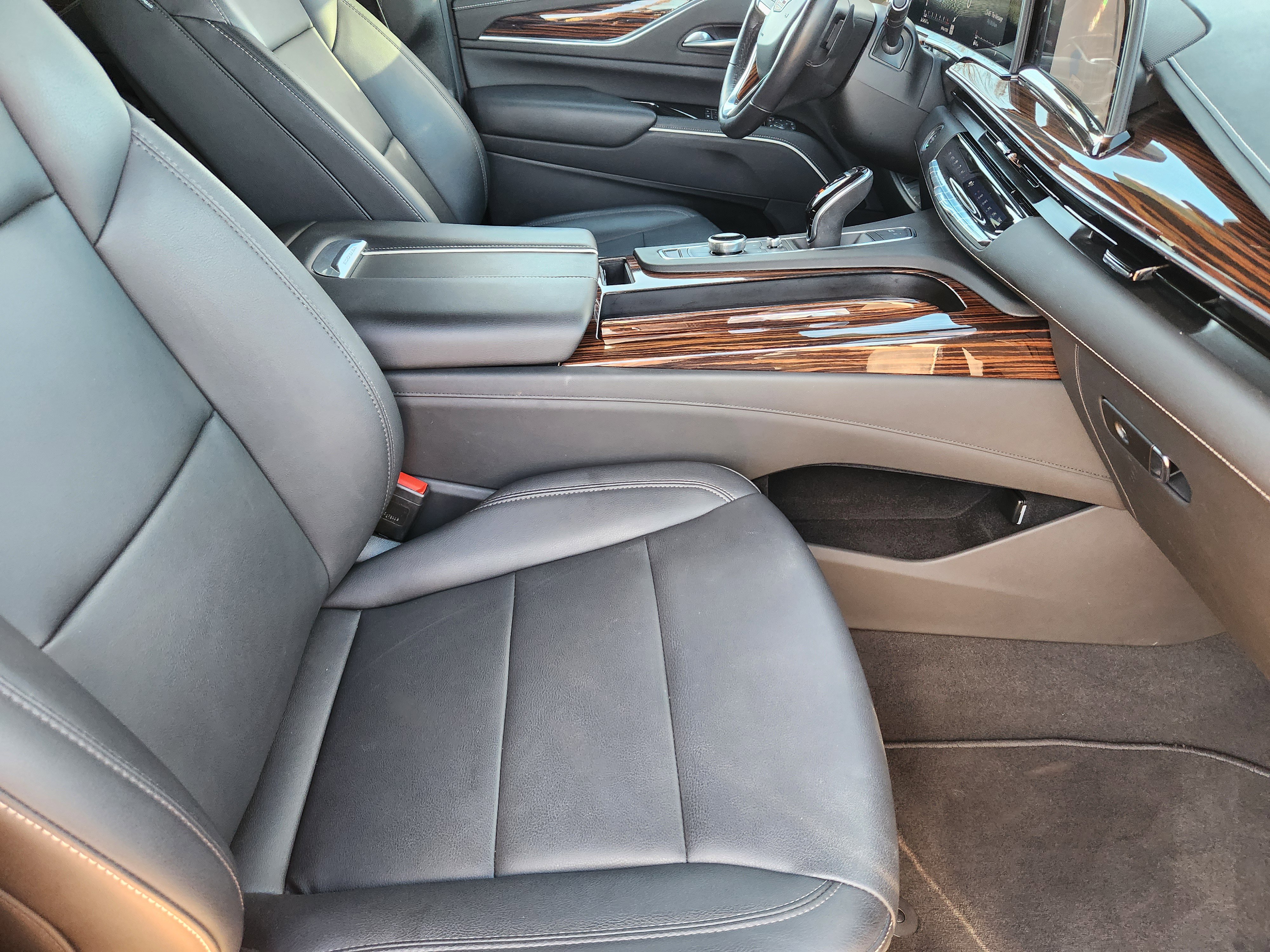 Certified 2021 Cadillac Escalade Luxury image 14