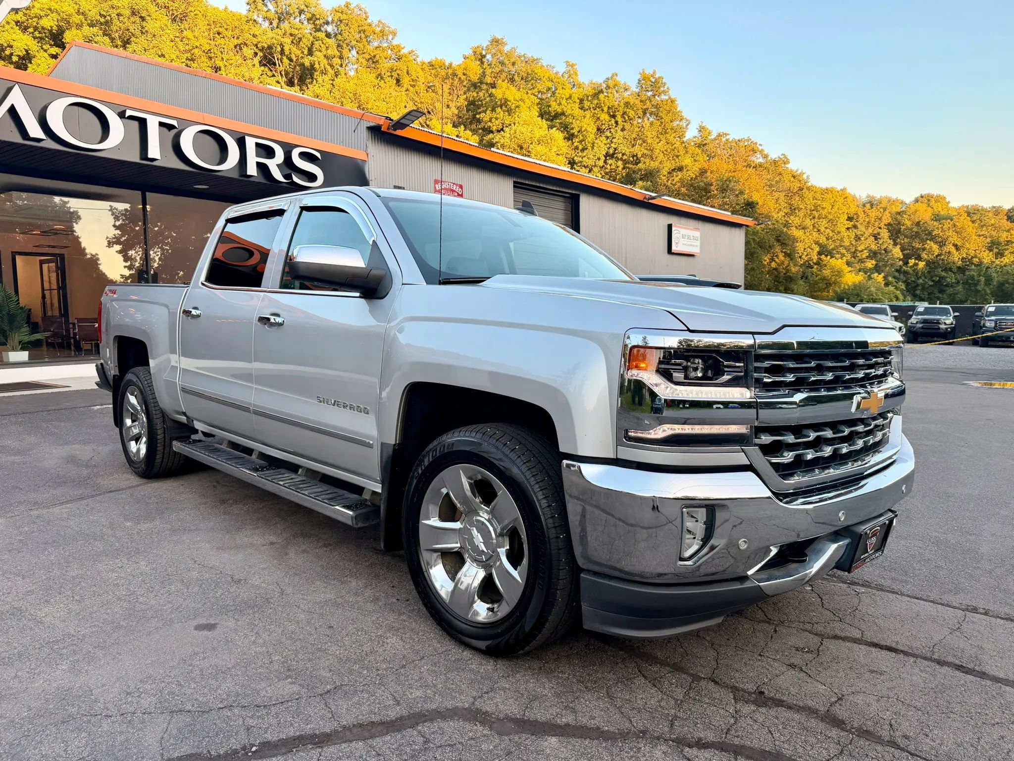 Used 2018 Chevrolet Silverado 1500 LTZ w/ Sport Package AWD/4WD image 10