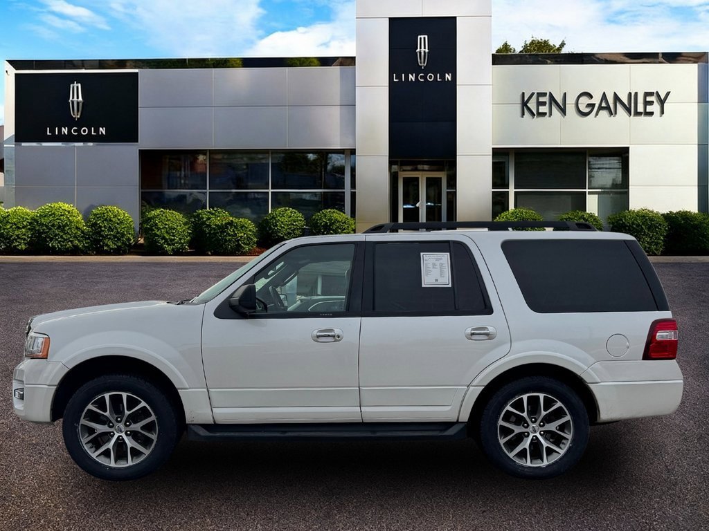 Used 2017 Ford Expedition XLT w/ Equipment Group 202A image 4