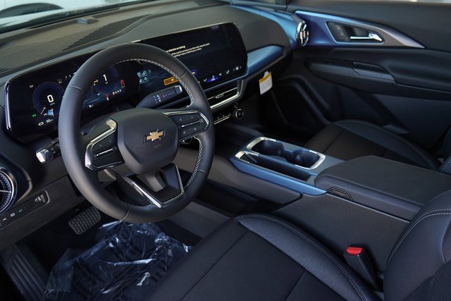 New 2025 Chevrolet Equinox EV LT image 23