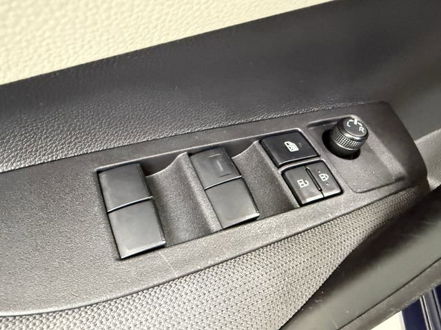 Used 2025 Toyota Corolla LE image 27