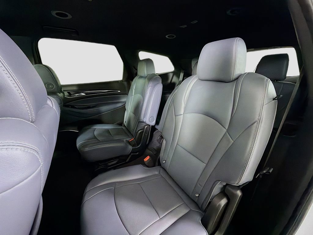 Used 2024 Buick Enclave Premium image 25