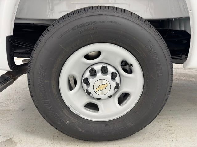 New 2025 Chevrolet Express 2500 w/ Driver Convenience Package image 29