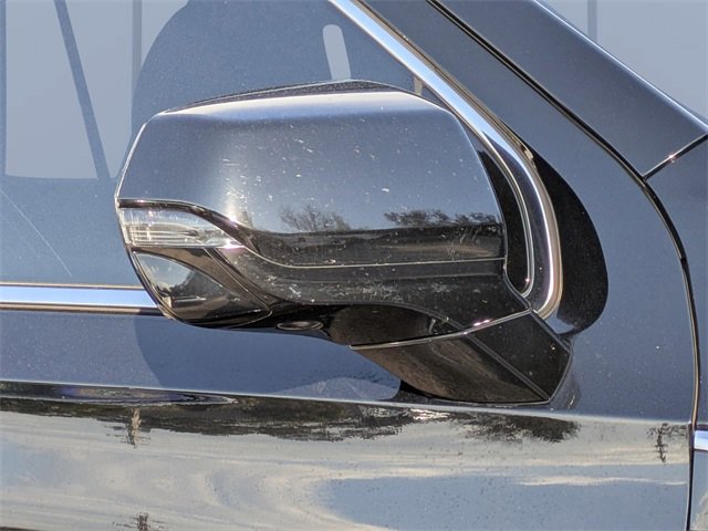 Used 2021 GMC Yukon Denali w/ Denali Premium Package image 11