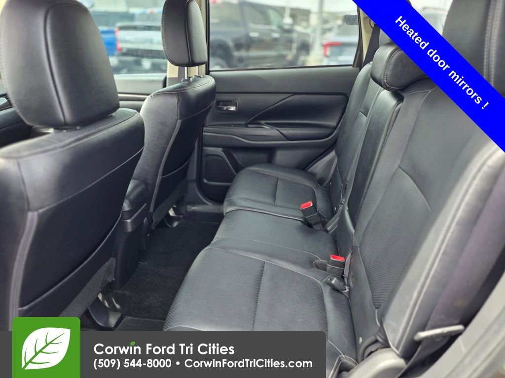 Used 2018 Mitsubishi Outlander SEL AWD/4WD image 8