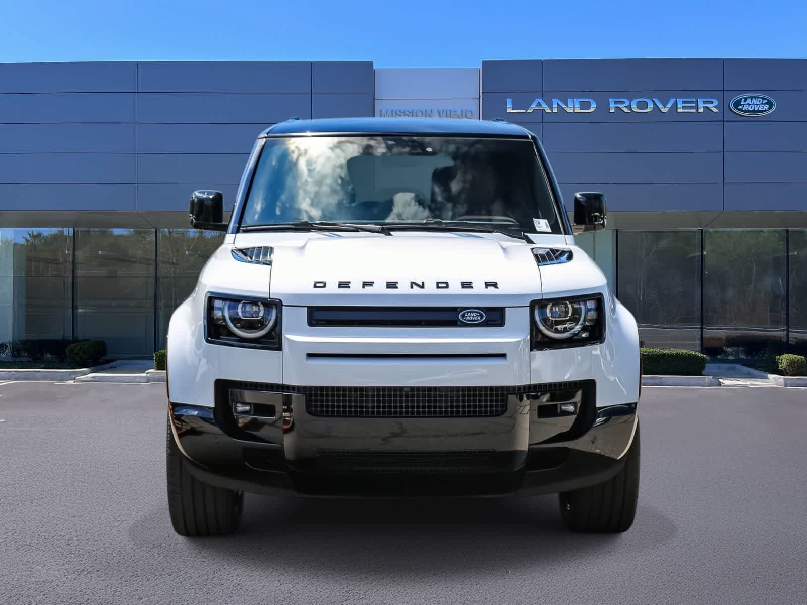New 2026 Land Rover Defender 130 X-Dynamic SE AWD/4WD image 2
