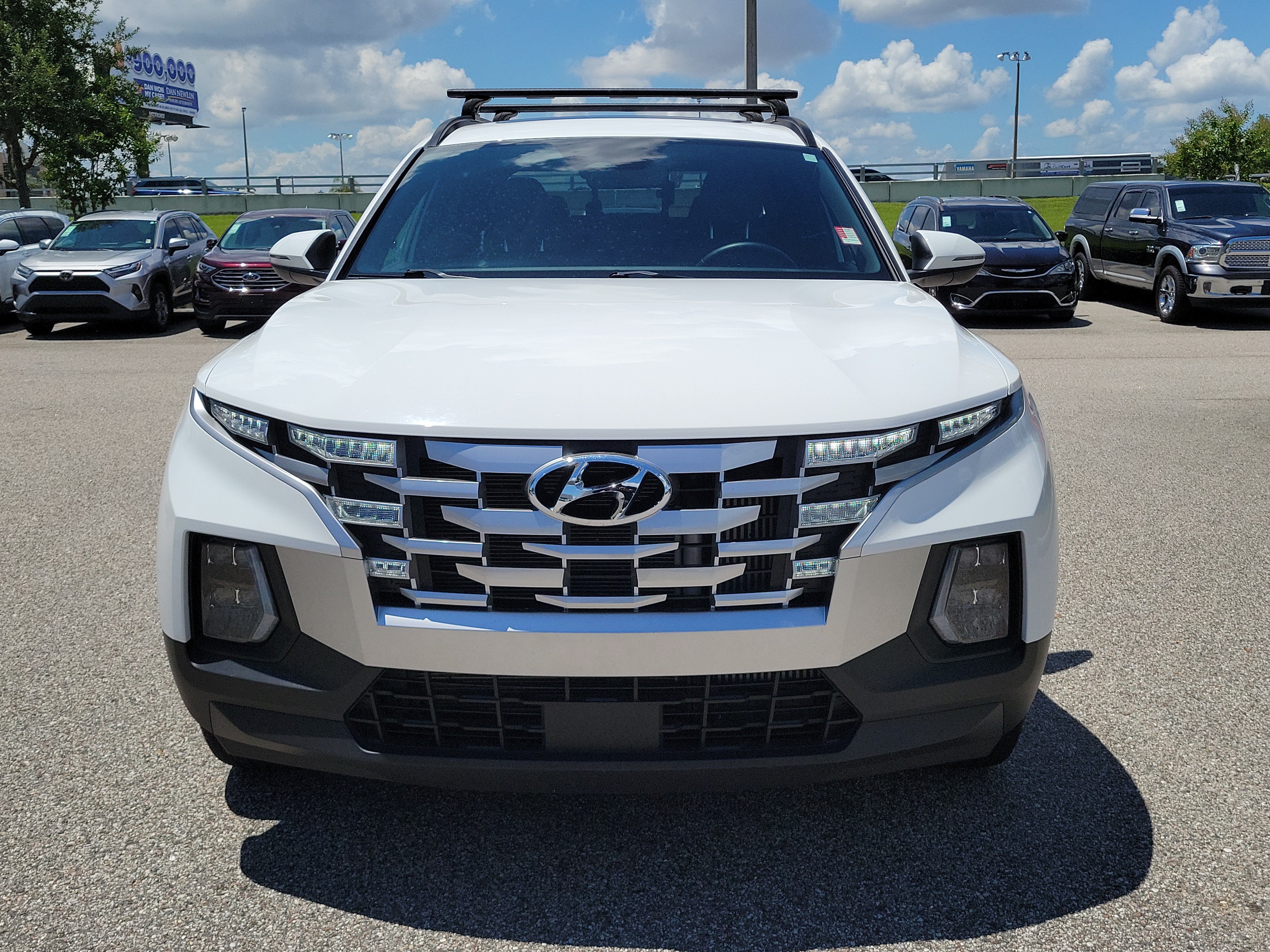 Used 2023 Hyundai Santa Cruz SEL Premium AWD/4WD image 2