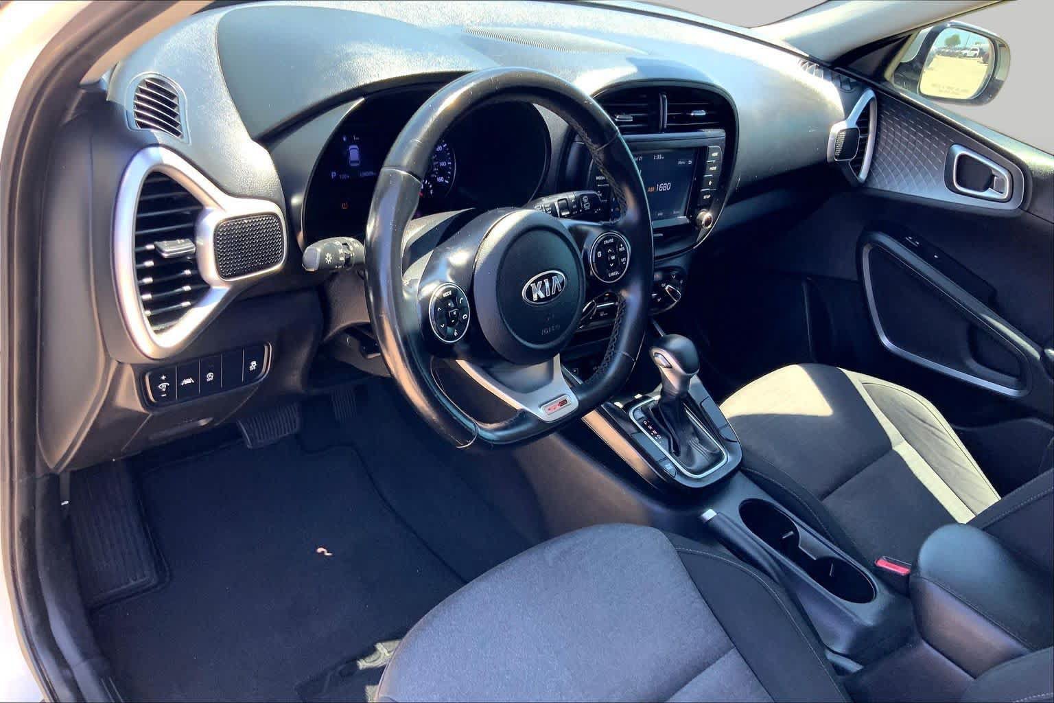 Used 2020 Kia Soul GT-Line FWD image 18
