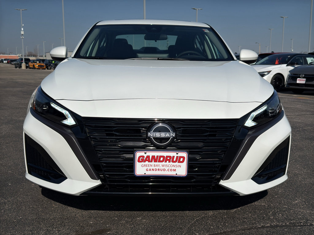 New 2026 Nissan Altima 2.5 SV image 3