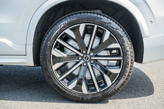 New 2026 Volvo XC90 T8 Ultra w/ Protection Package Premier image 18