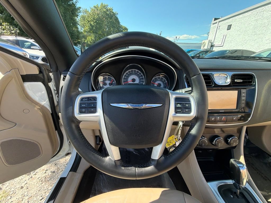 Used 2013 Chrysler 200 Limited FWD image 24