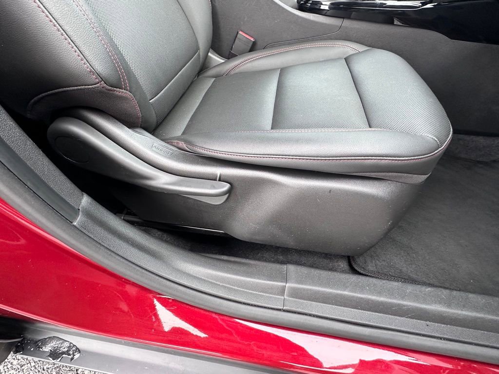 Certified 2024 Chevrolet Trax RS FWD image 11