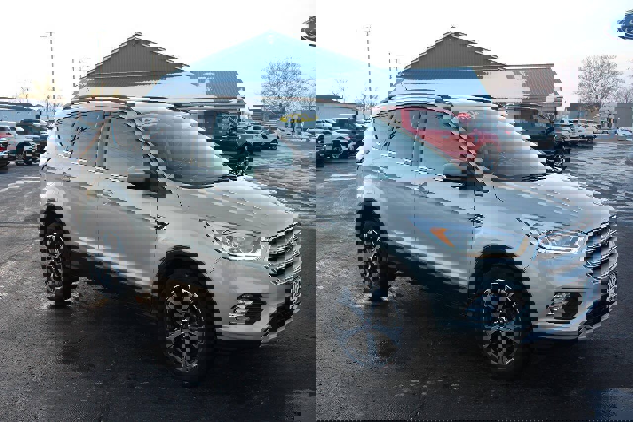Used 2018 Ford Escape SEL image 3