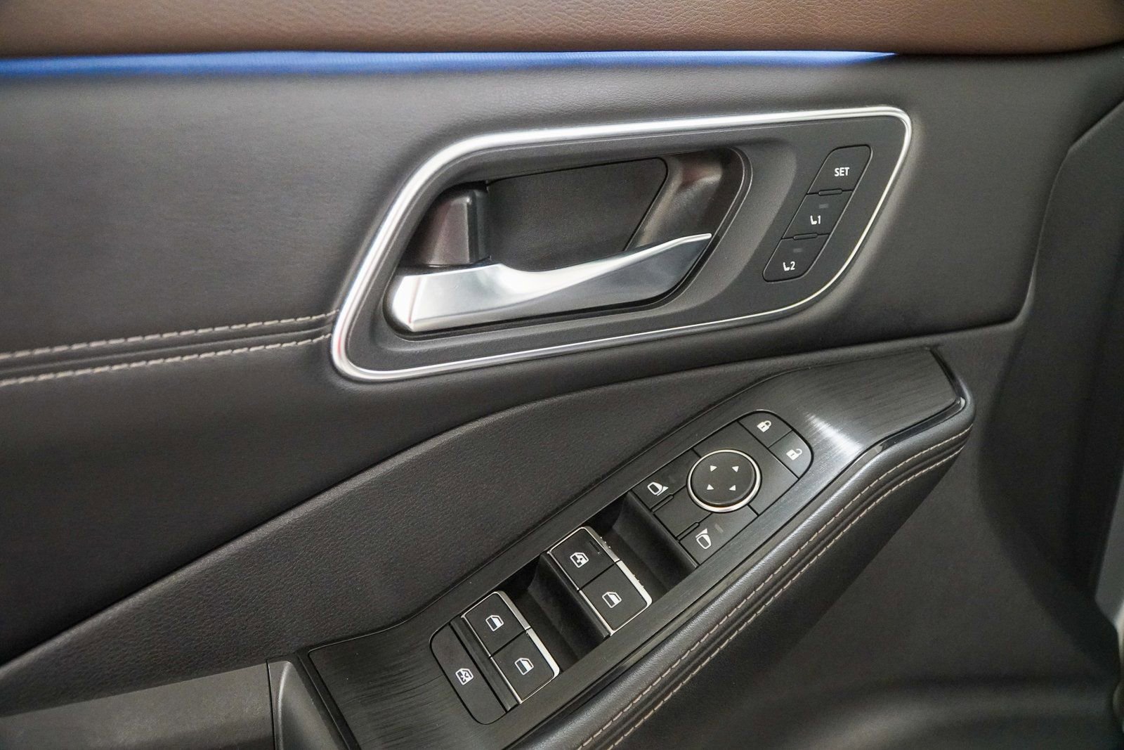 Used 2022 Nissan Rogue Platinum w/ Head-Up Display Package image 21