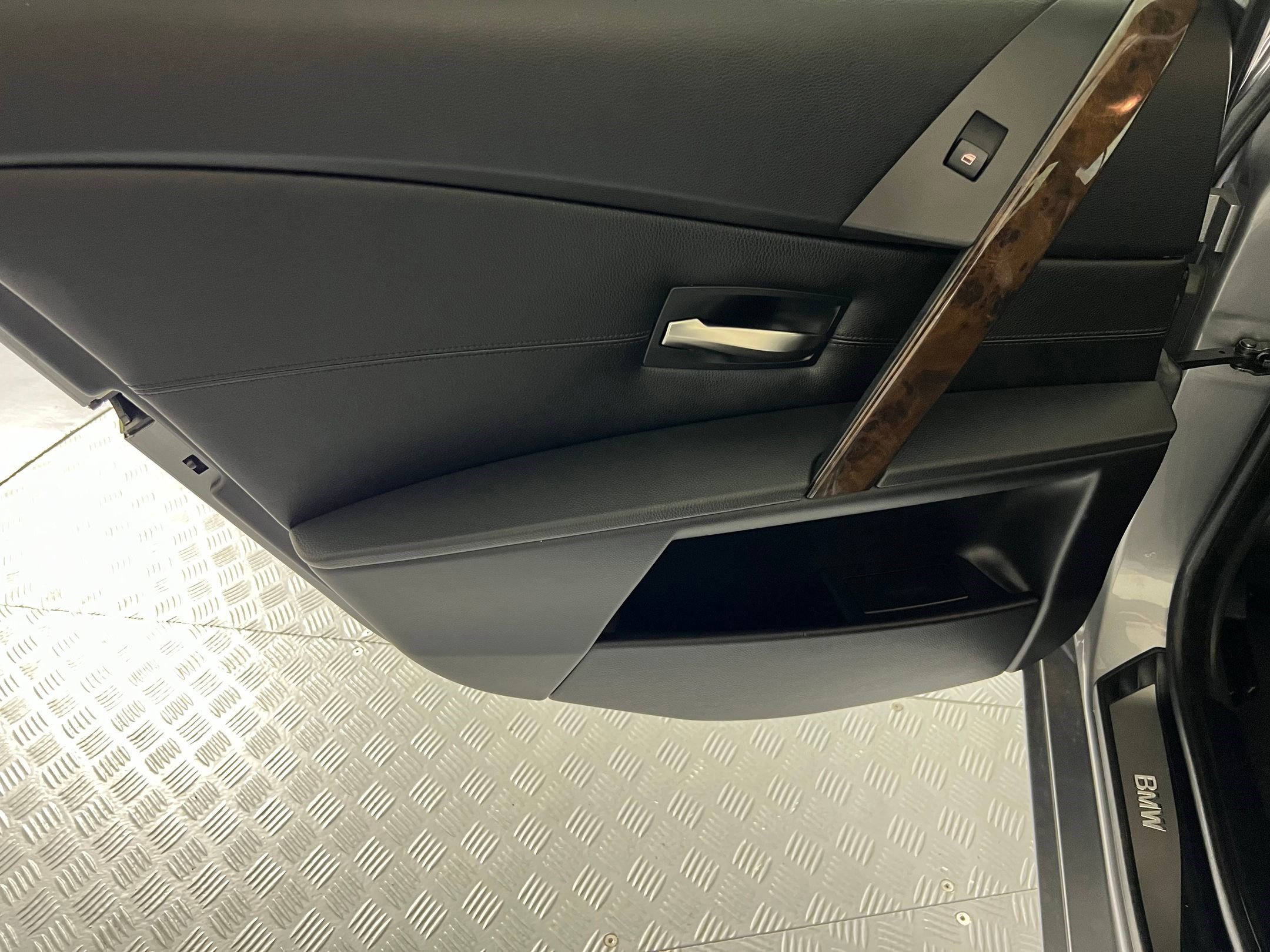 Used 2005 BMW 525i Sedan image 32