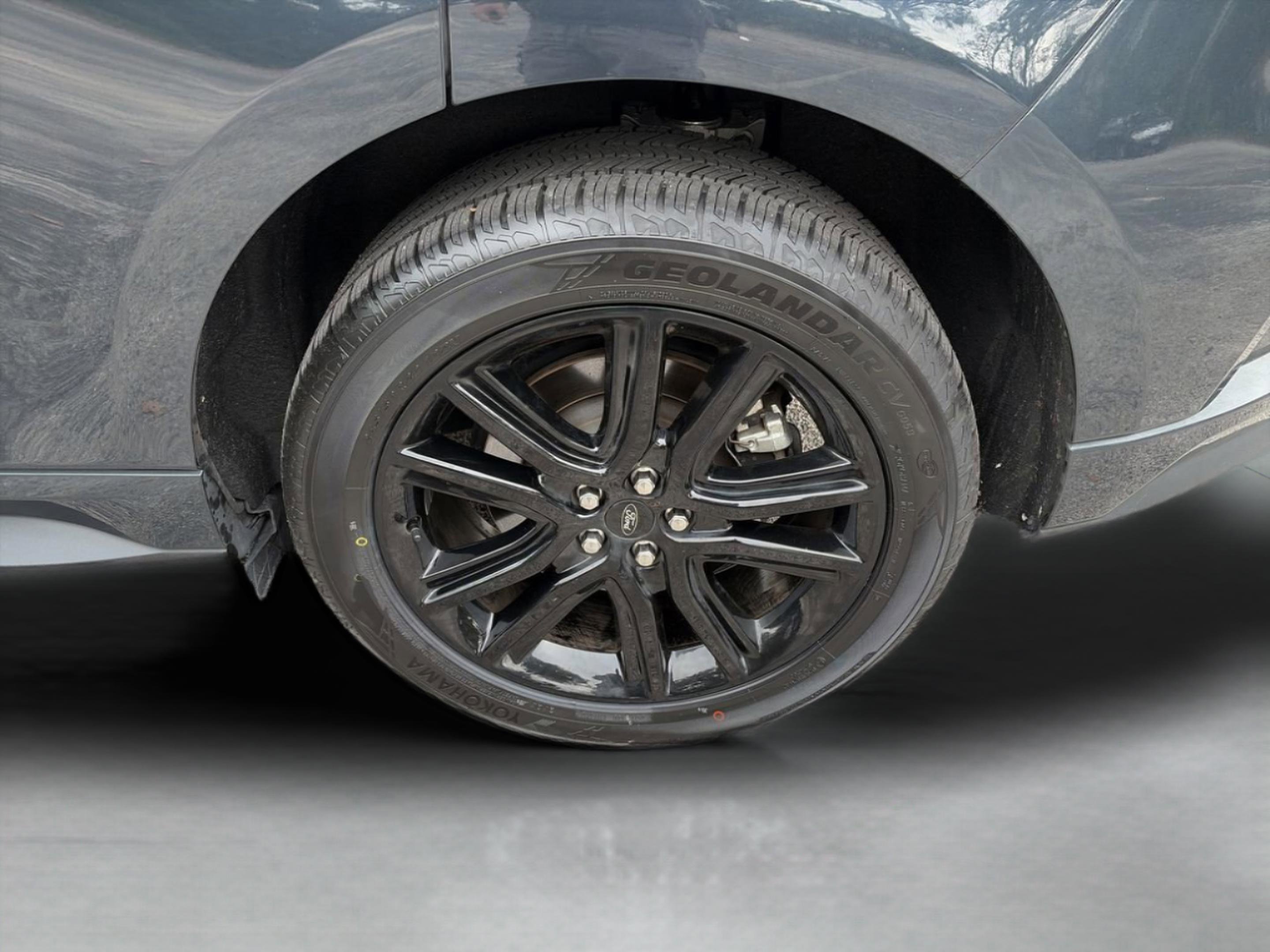 Used 2024 Ford Edge ST-Line image 32