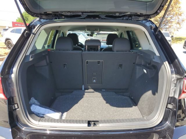 Certified 2024 Volkswagen Taos S FWD image 9