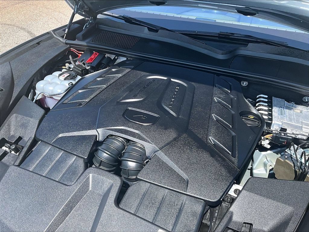 Certified 2026 Porsche Cayenne GTS AWD/4WD image 24