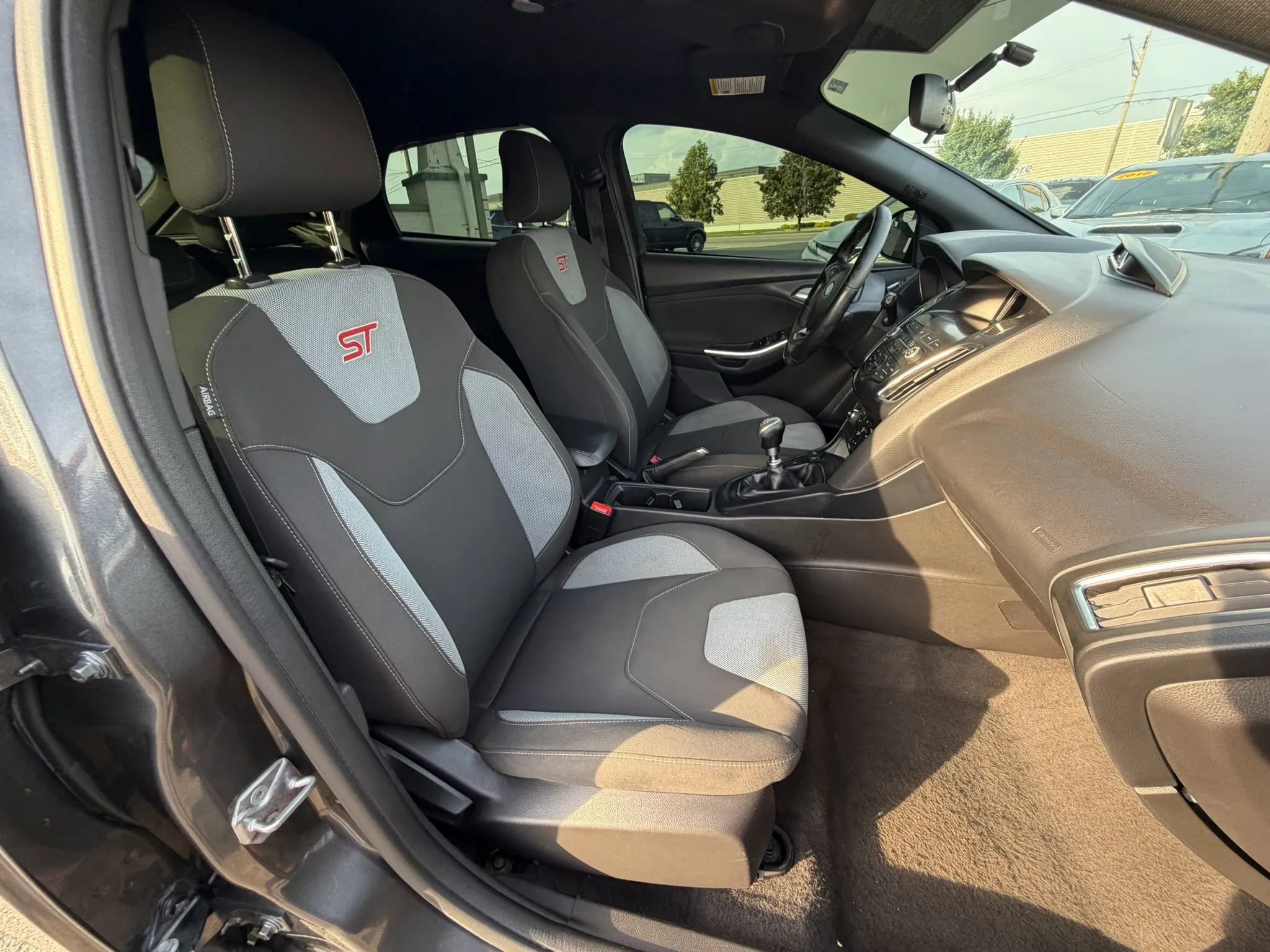 Used 2018 Ford Focus ST FWD image 26