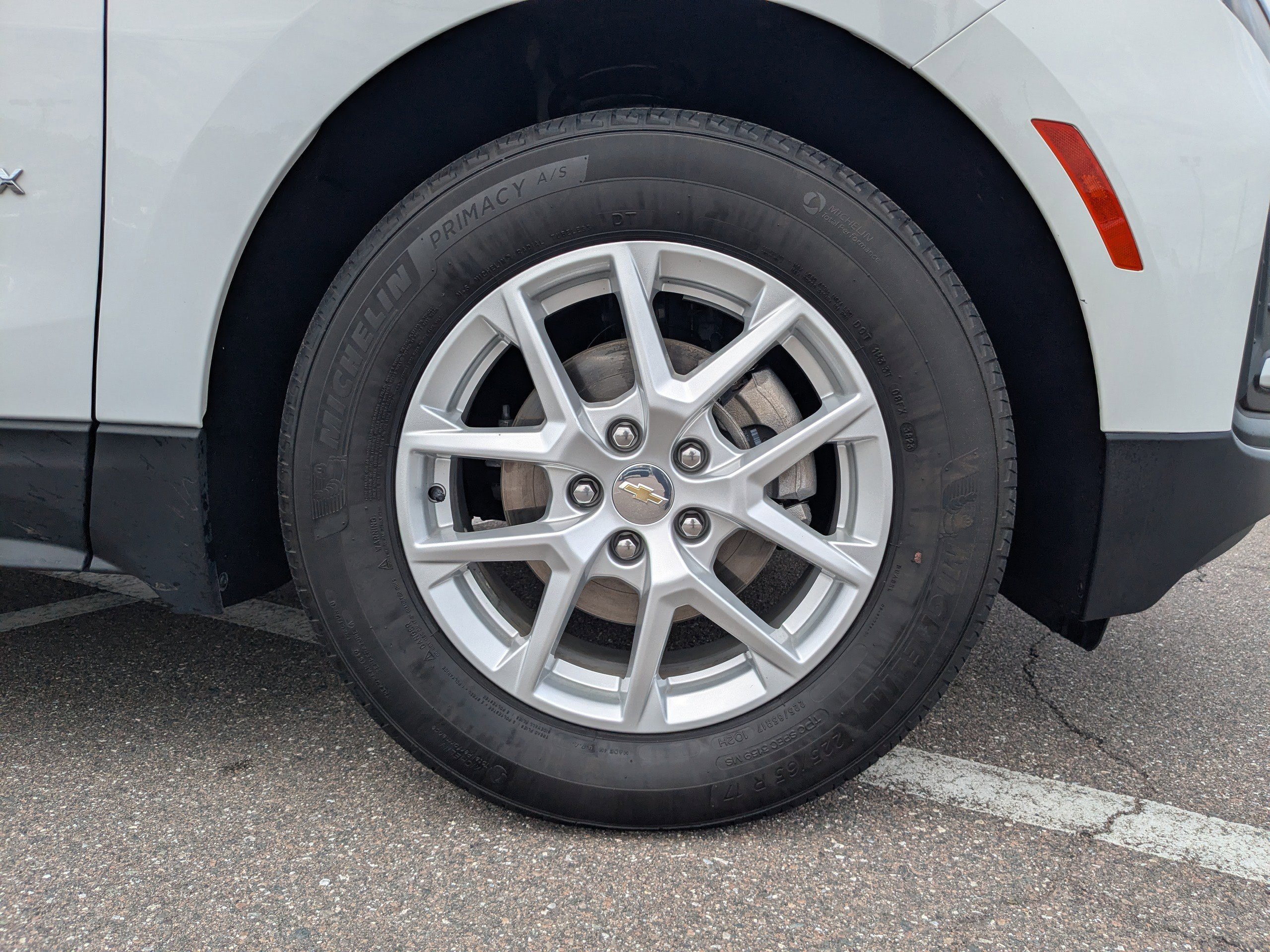 Used 2024 Chevrolet Equinox LS w/ LS Convenience Package image 10