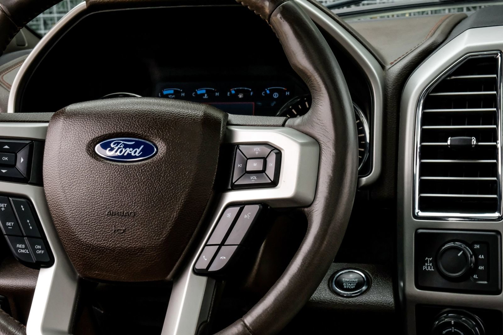 Used 2017 Ford F150 King Ranch w/ Equipment Group 601A Luxury AWD/4WD image 18