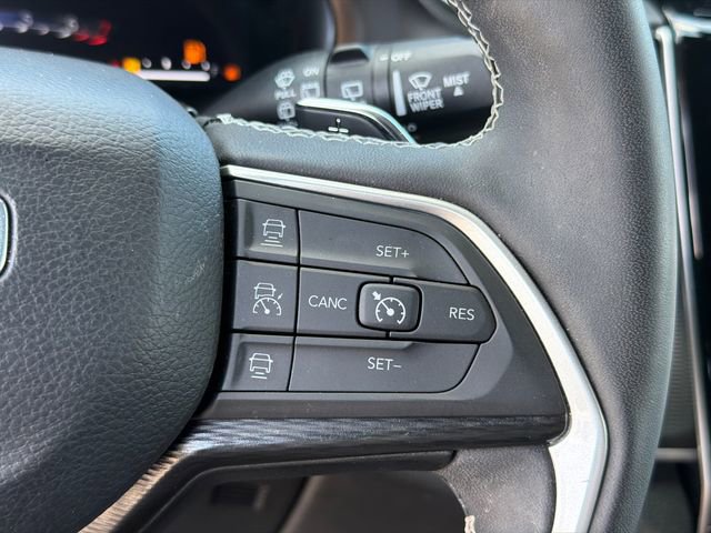 Used 2023 Jeep Grand Cherokee L Laredo RWD image 26