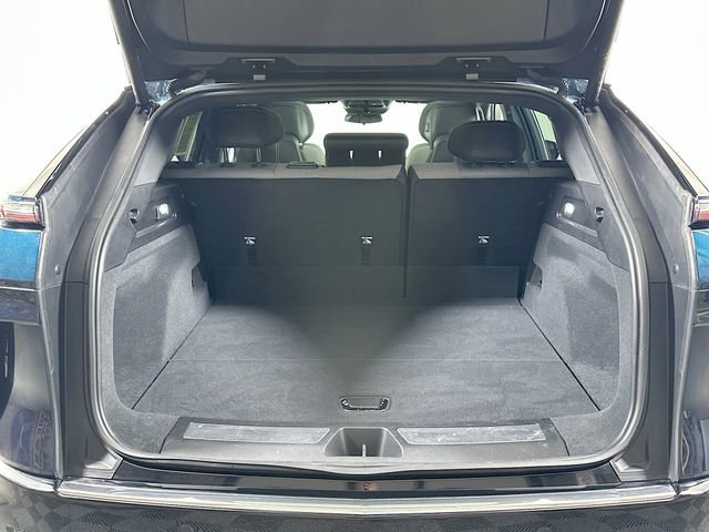 Used 2024 Cadillac Lyriq Tech image 28