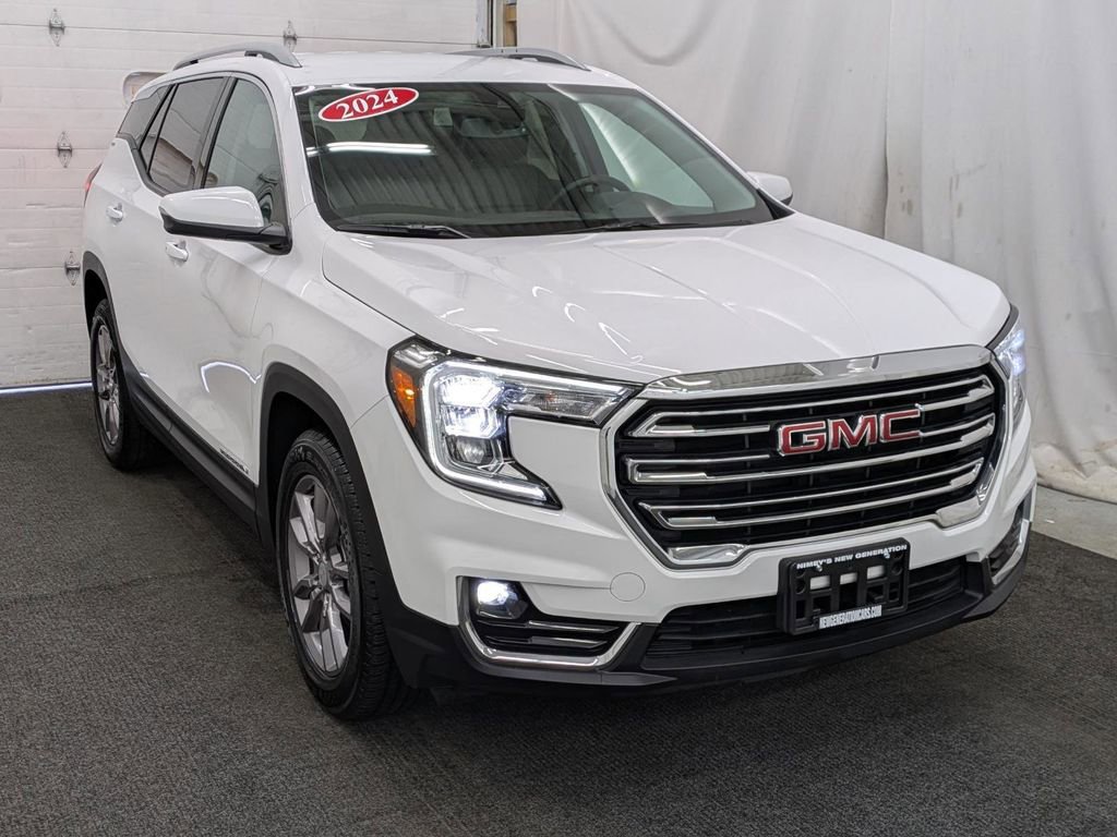Used 2024 GMC Terrain SLT AWD/4WD image 15