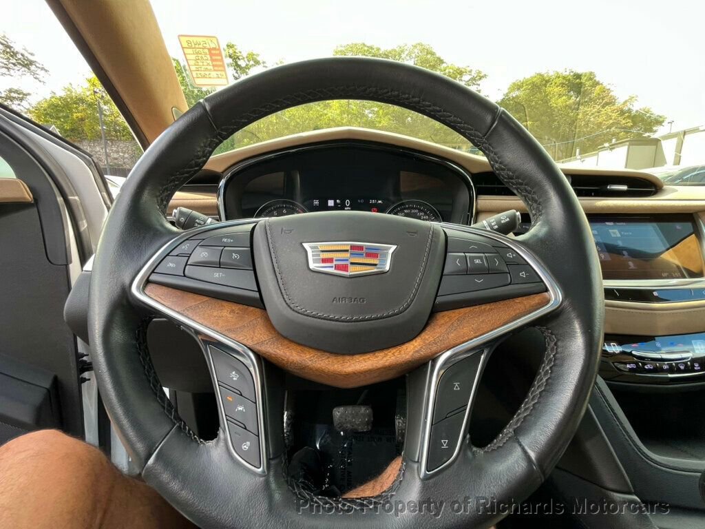 Used 2021 Cadillac XT5 Premium Luxury w/ Platinum Package AWD/4WD image 17