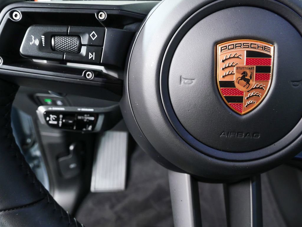 Certified 2026 Porsche Cayenne Coupe image 10