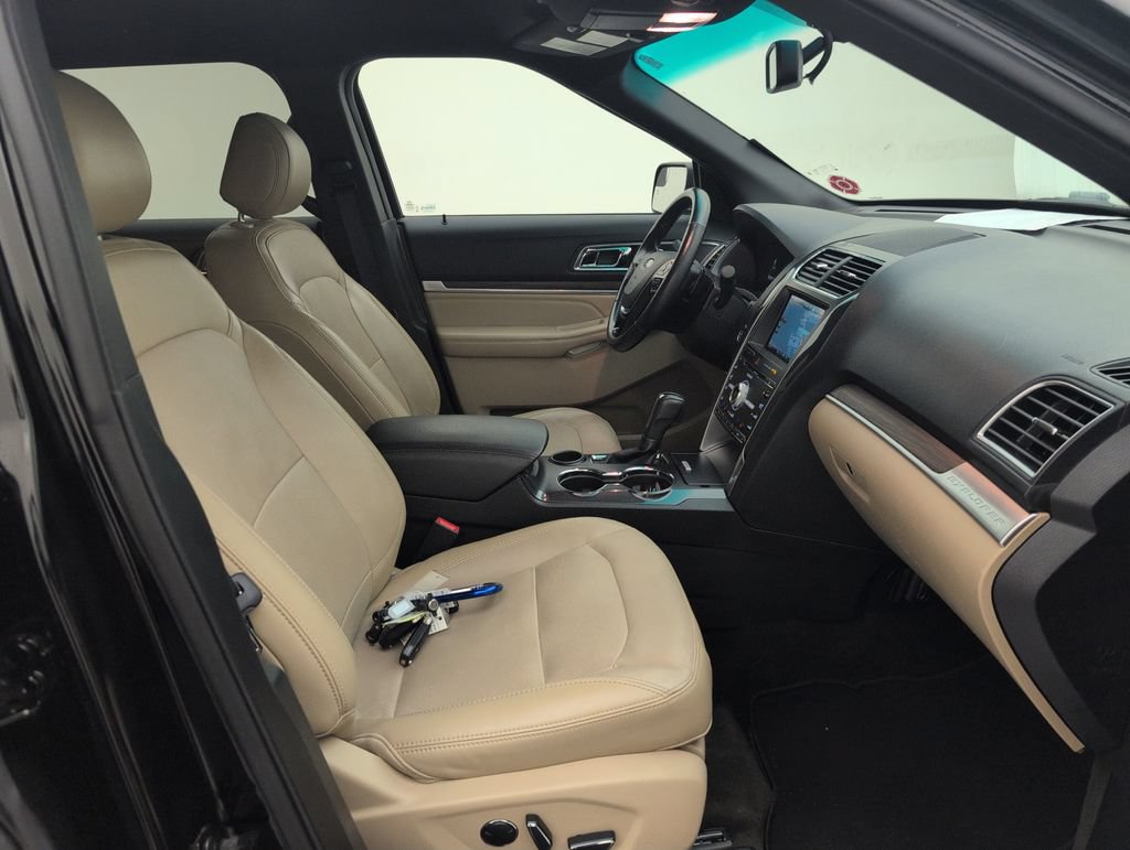 Used 2016 Ford Explorer Limited FWD image 13