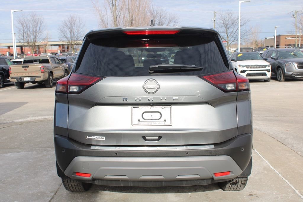 Used 2023 Nissan Rogue S image 8