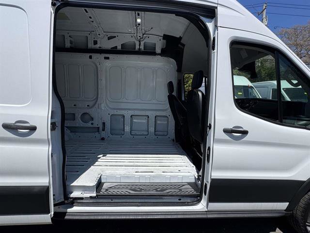 Used 2024 Ford Transit 250 148 High Roof RWD image 10