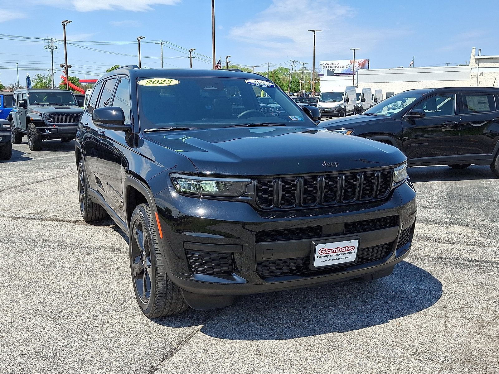 Certified 2023 Jeep Grand Cherokee L Laredo AWD/4WD image 3