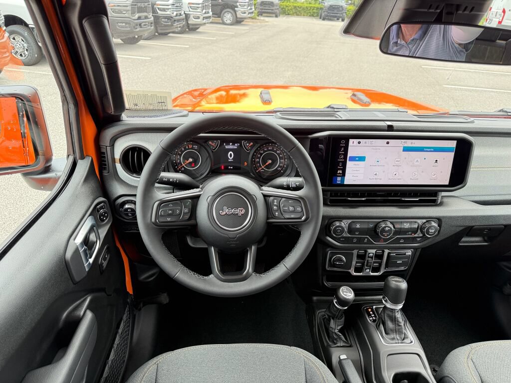 New 2026 Jeep Gladiator Sport AWD/4WD image 13