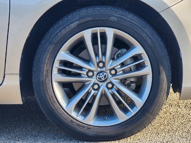 Used 2016 Toyota Camry SE FWD image 11