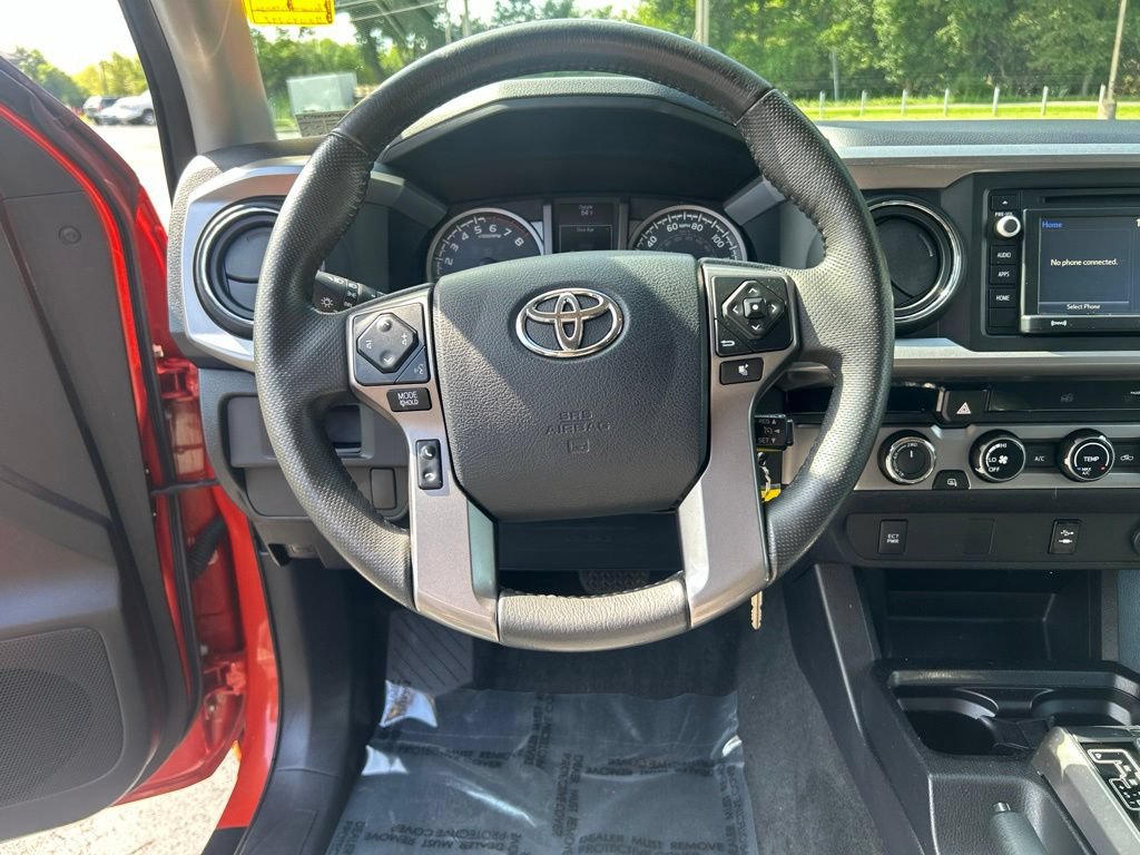 Used 2016 Toyota Tacoma SR5 AWD/4WD image 13