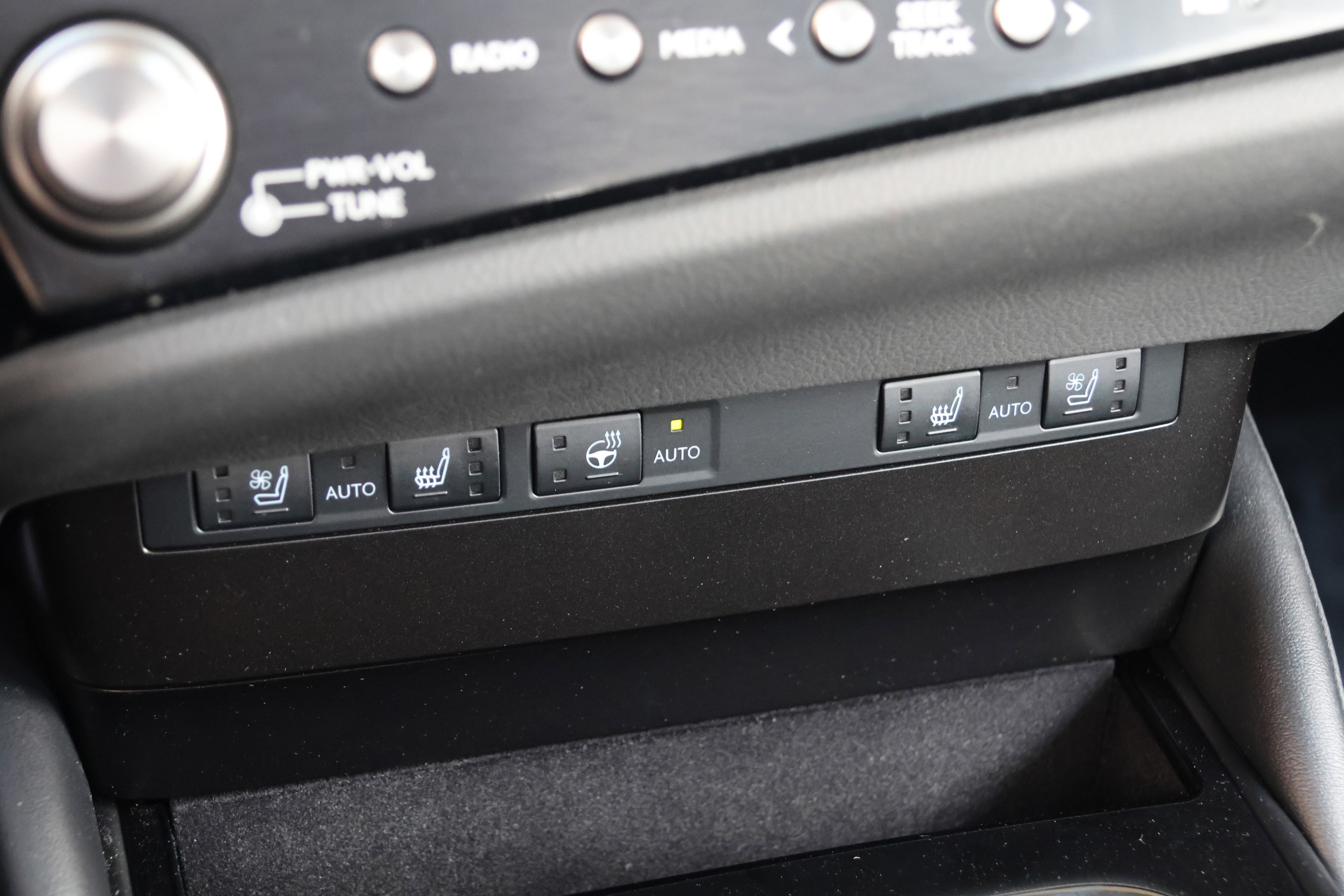 Used 2024 Lexus ES 350 350 w/ Premium Package image 23