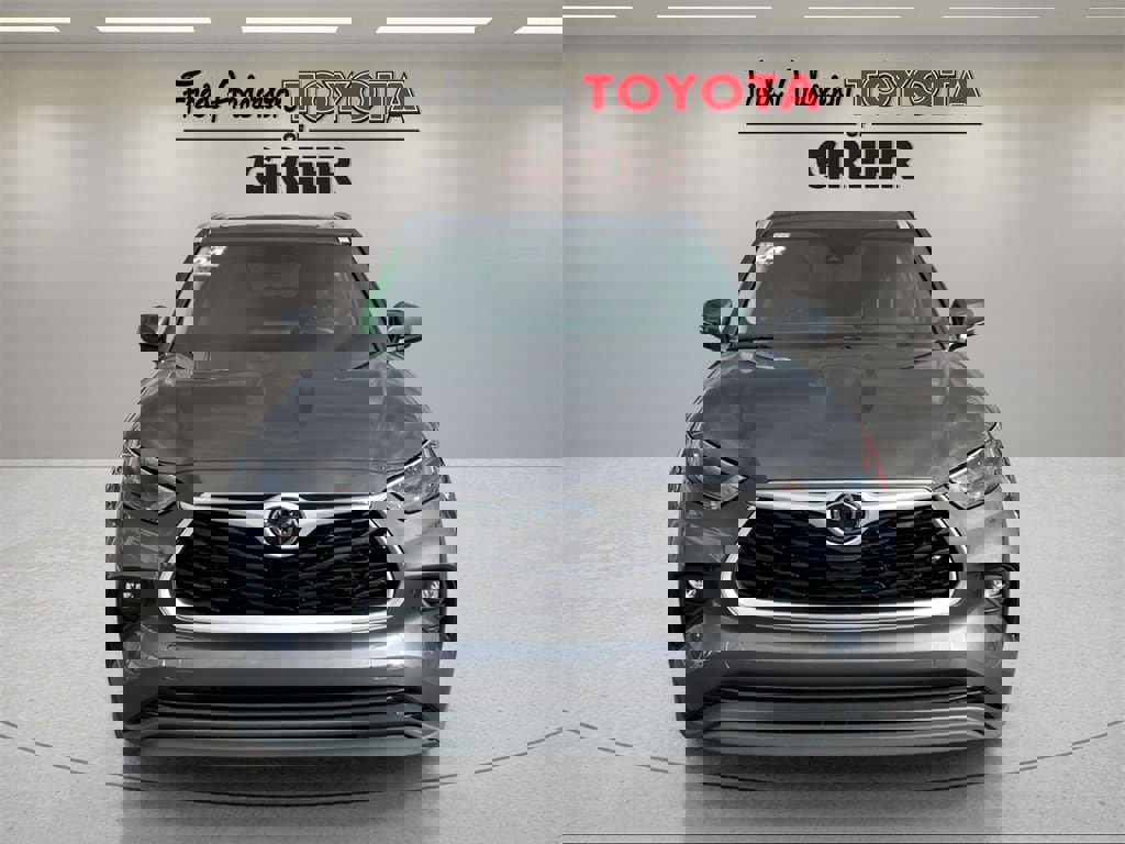 Used 2024 Toyota Highlander XLE image 24